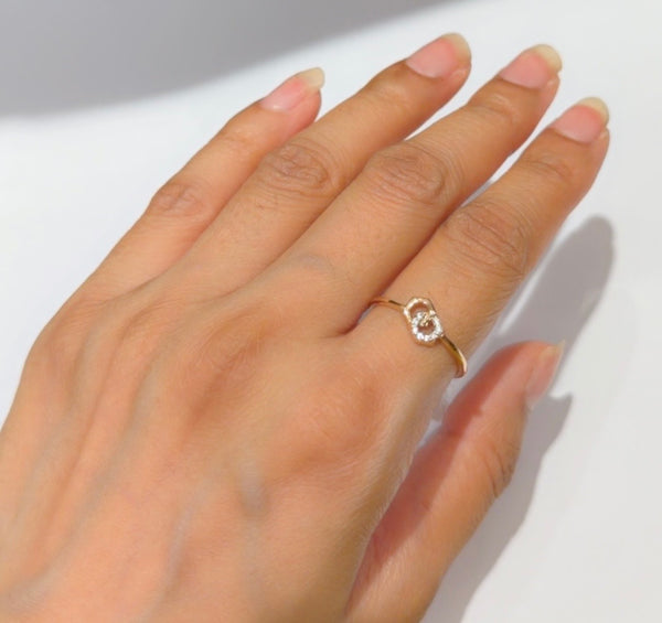 Twisted hexa ring