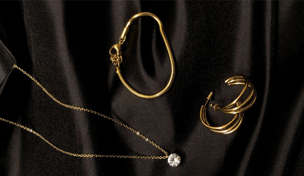 Timeless Gold Jewellery for the Modern You