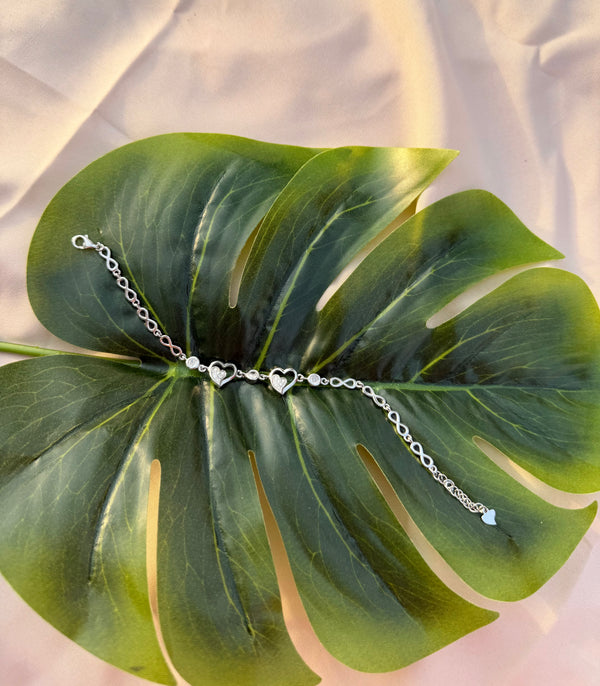 Crystal Heart Link Bracelet (925 Silver)